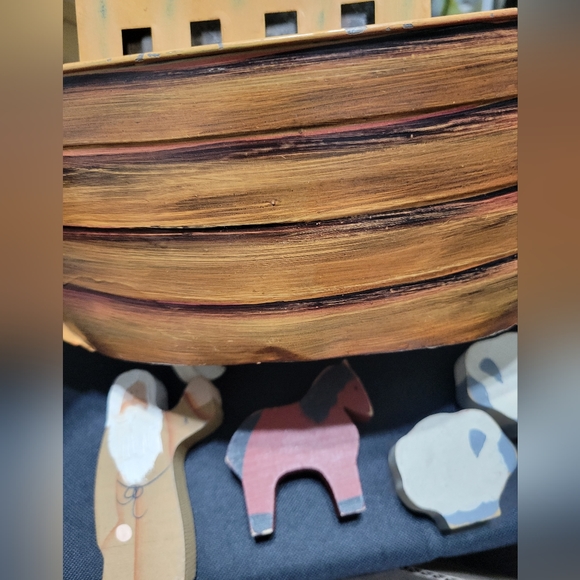 Noah's Ark Figurine Set Wooden Animal Figures with Metal Ark htf - Picture 7 of 16
